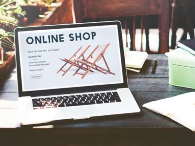 shopping-online-shopaholics-e-commerce-e-shopping-concept